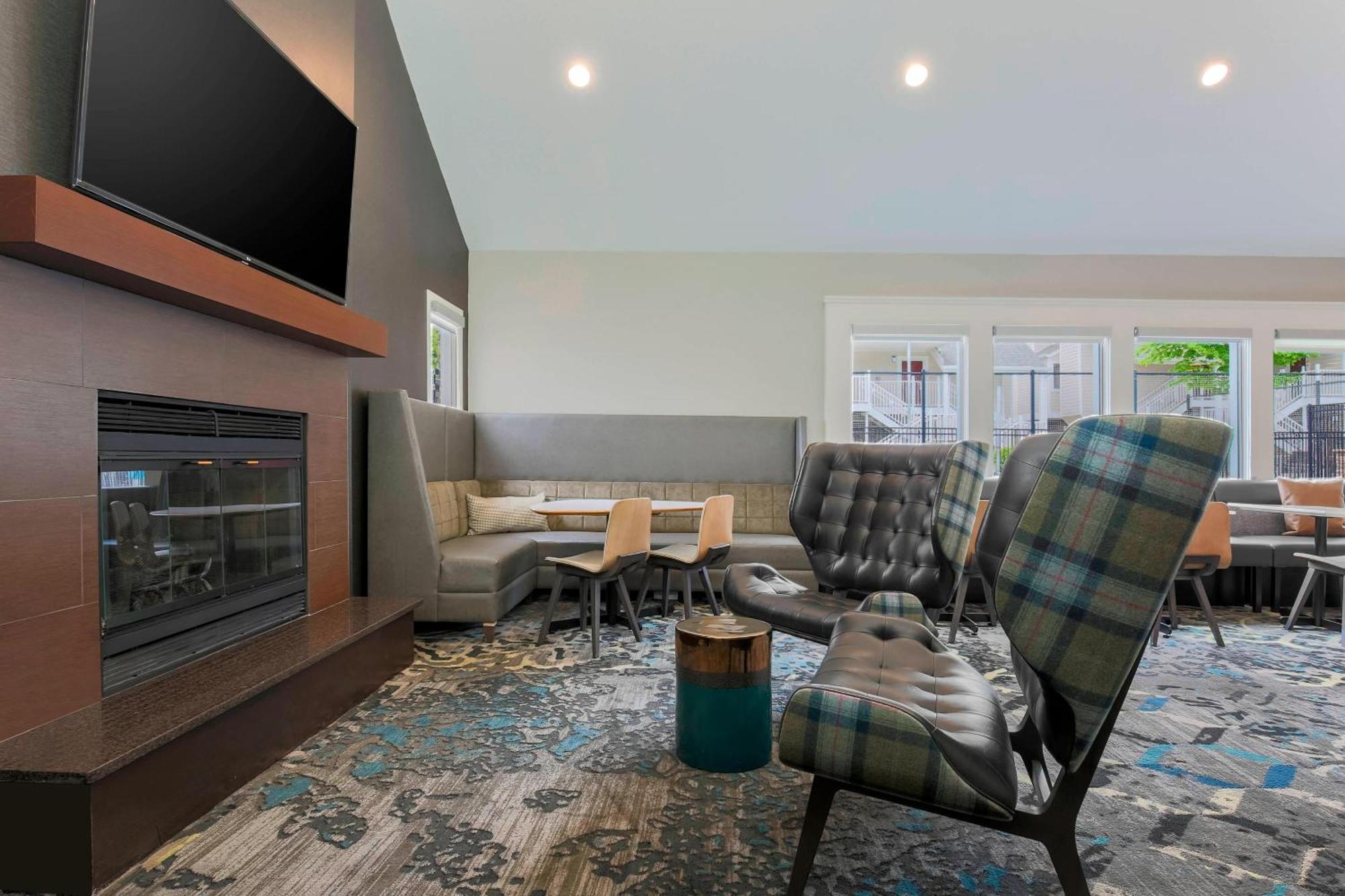 Residence Inn Boston North Shore/Данверс Экстерьер фото