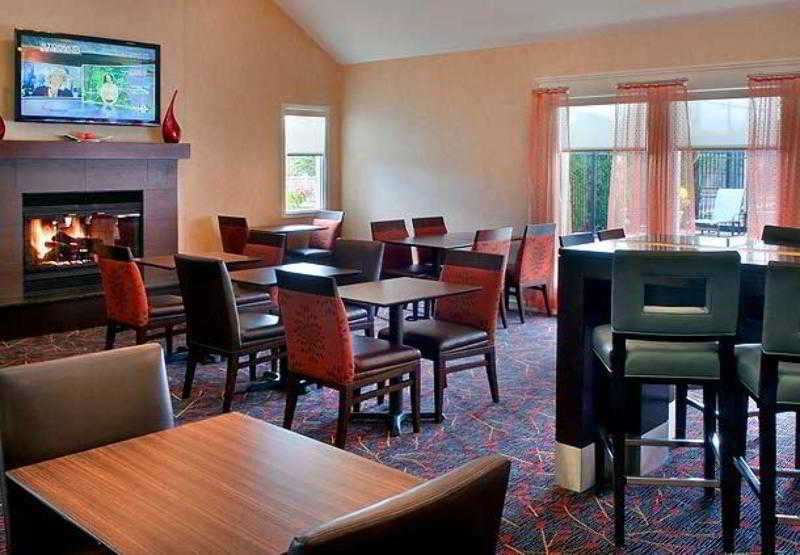Residence Inn Boston North Shore/Данверс Экстерьер фото