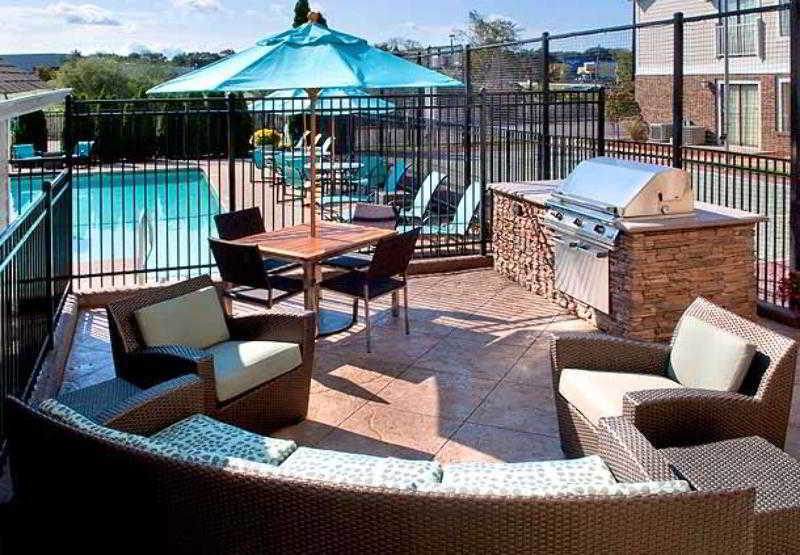 Residence Inn Boston North Shore/Данверс Удобства фото