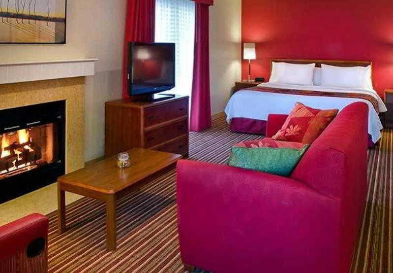 Residence Inn Boston North Shore/Данверс Экстерьер фото