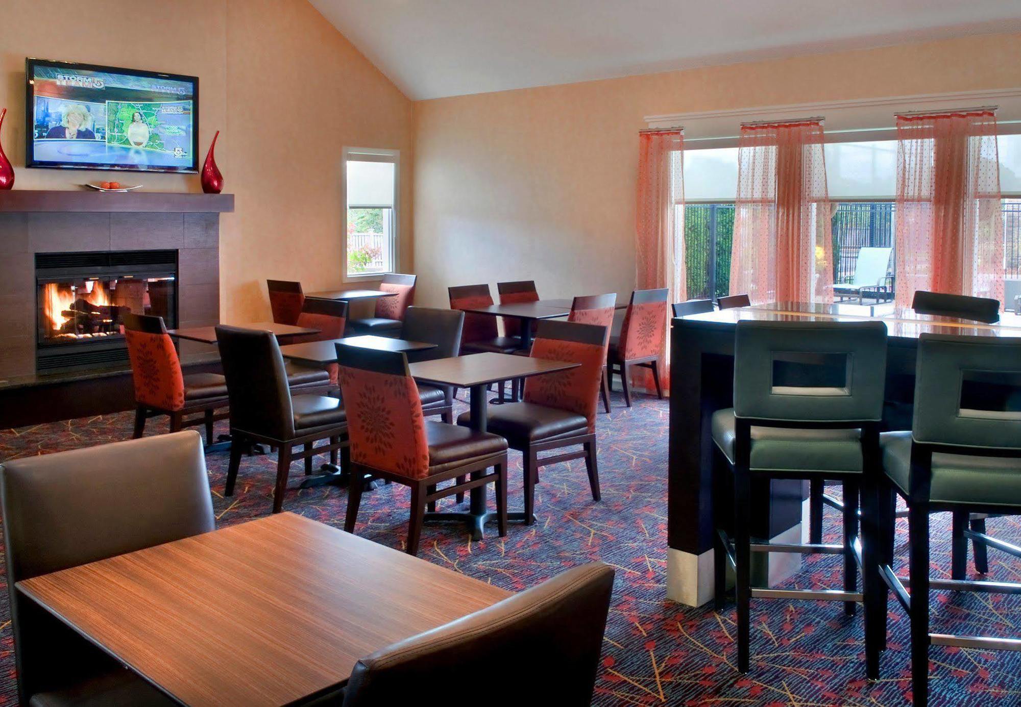 Residence Inn Boston North Shore/Данверс Экстерьер фото