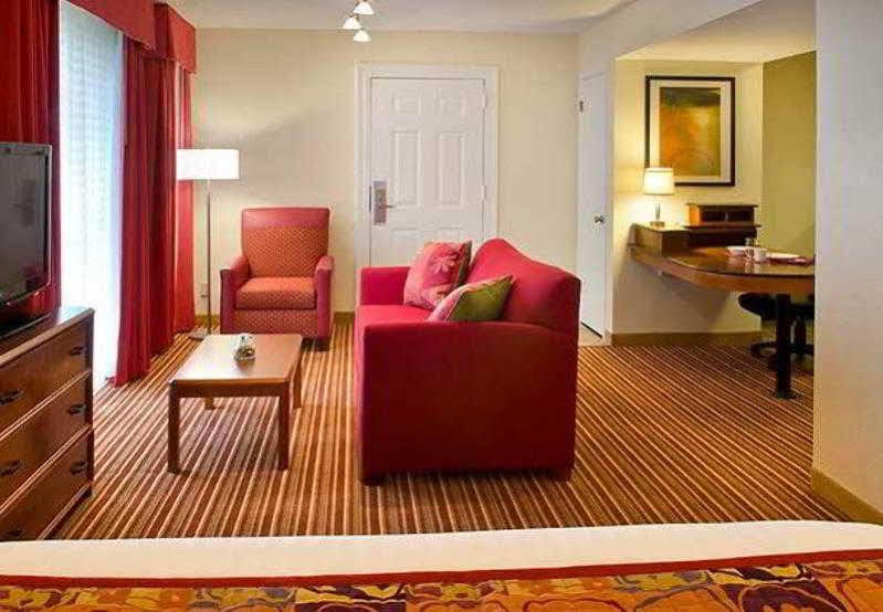 Residence Inn Boston North Shore/Данверс Экстерьер фото